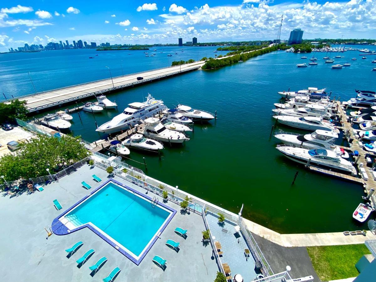 Premium Modern Waterfront Apartment With Miami Skyline View On The Bay 5 Mins Drive To Miami Beach With Free Parking 외부 사진